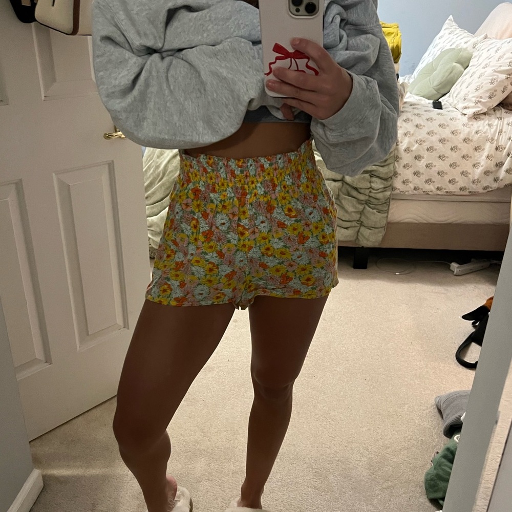Urban flowy floral shorts